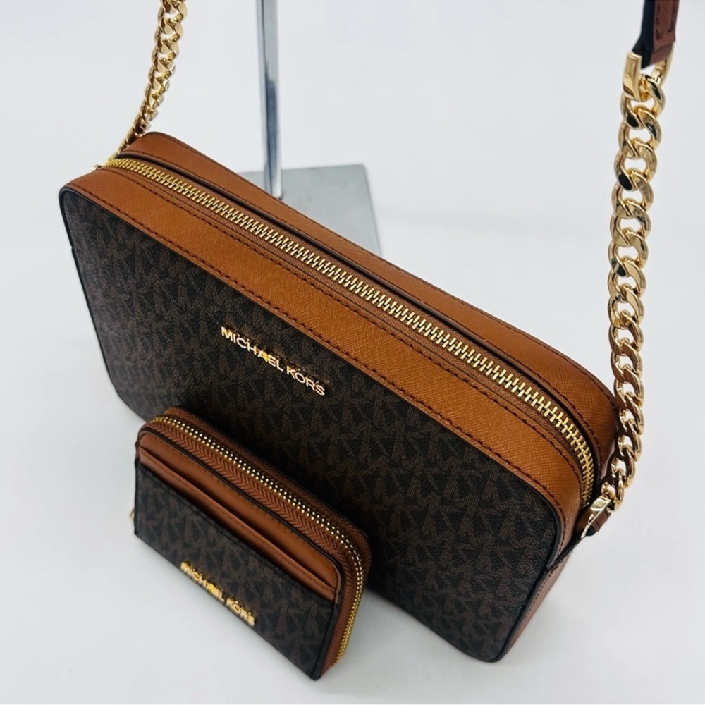 Michael Kors Large EW Crossbody Bag & Jet Se Travel MD ZA Card Case Wallet - Picture 9 of 12